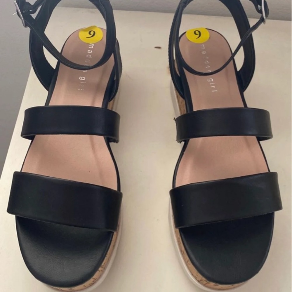 Madden Sandals Size 9 - Picture 1 of 3